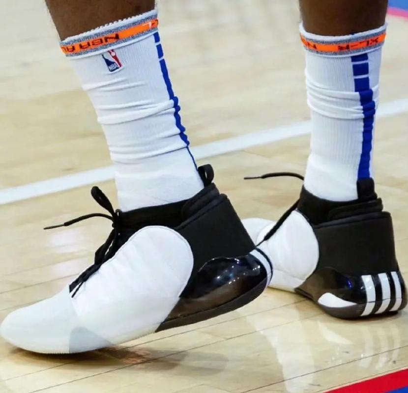 小林初次接 小林初次接