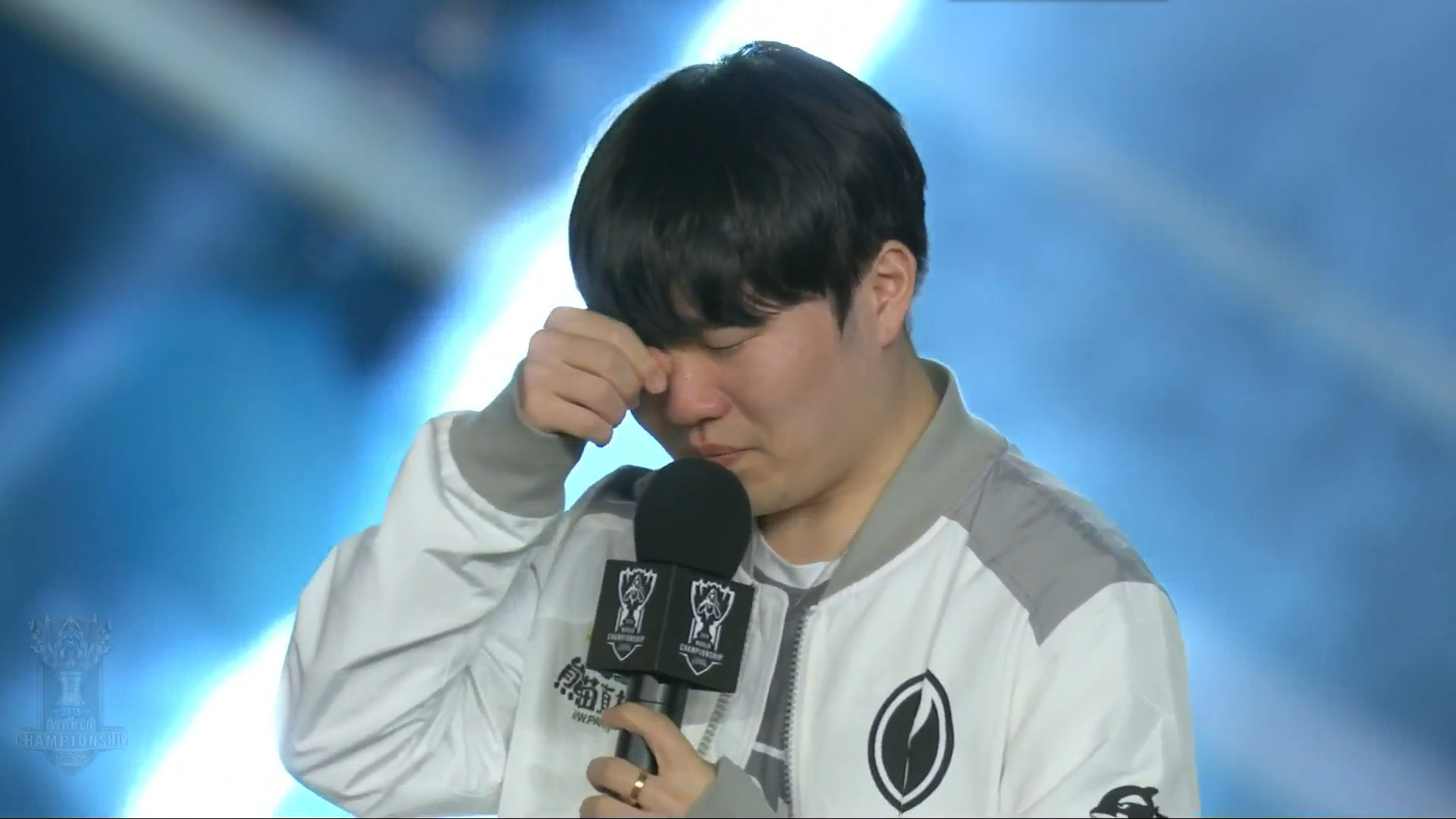 体育赛事前 体育赛事前